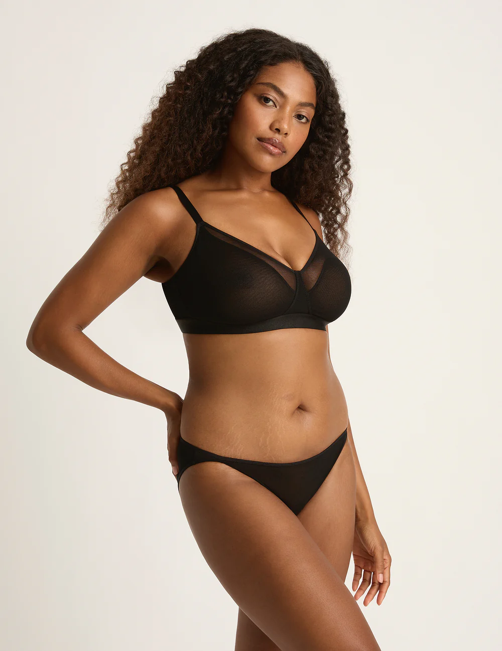 FreeMesh Full Bust Wireless Bra - Black - Image 9