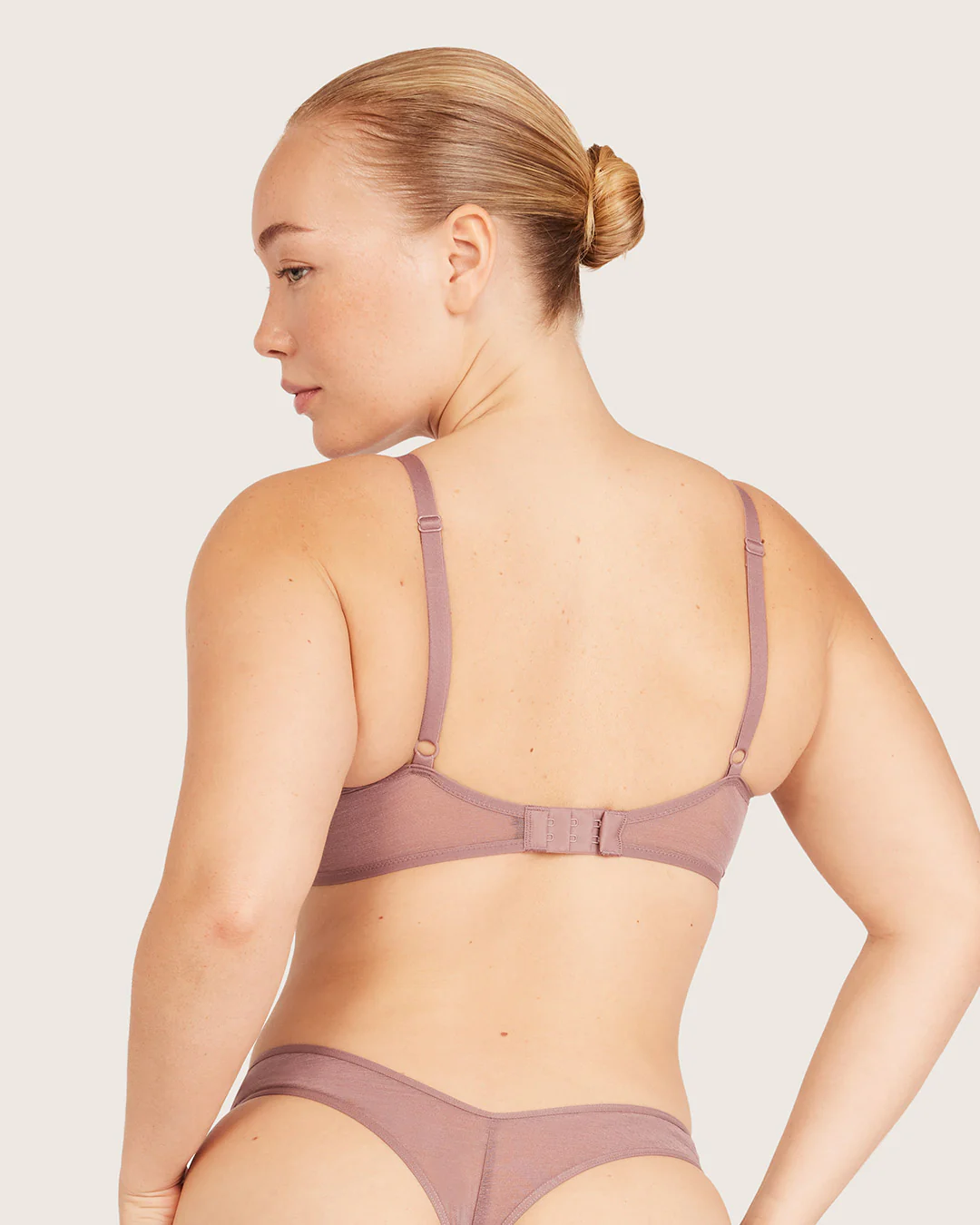 FreeMesh Plunge Bralette - Mauve - Image 9