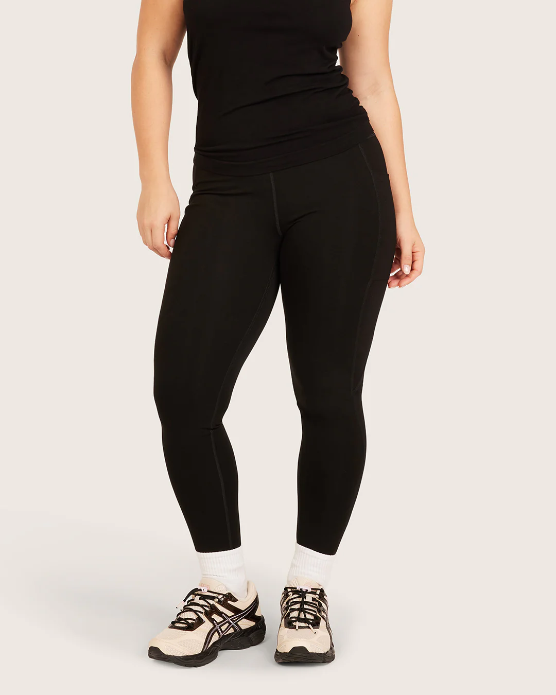 High Waist Leggings with Pocket - Black - Image 18