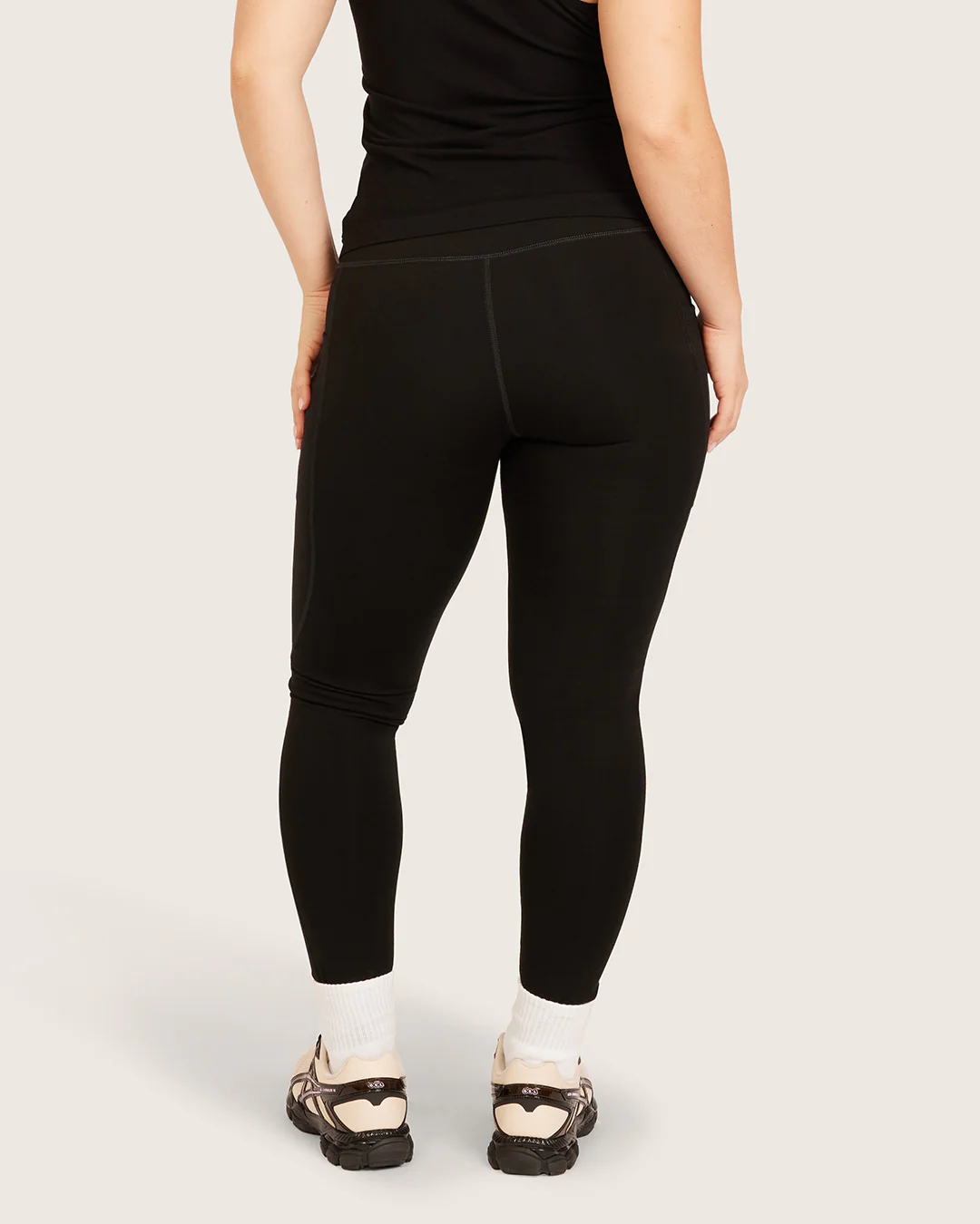High Waist Leggings with Pocket - Black - Image 19