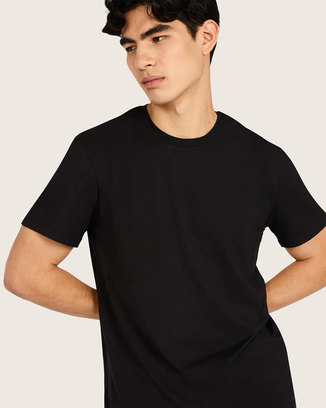 Men's Classic Crew Neck T-Shirt - Black - Image 5