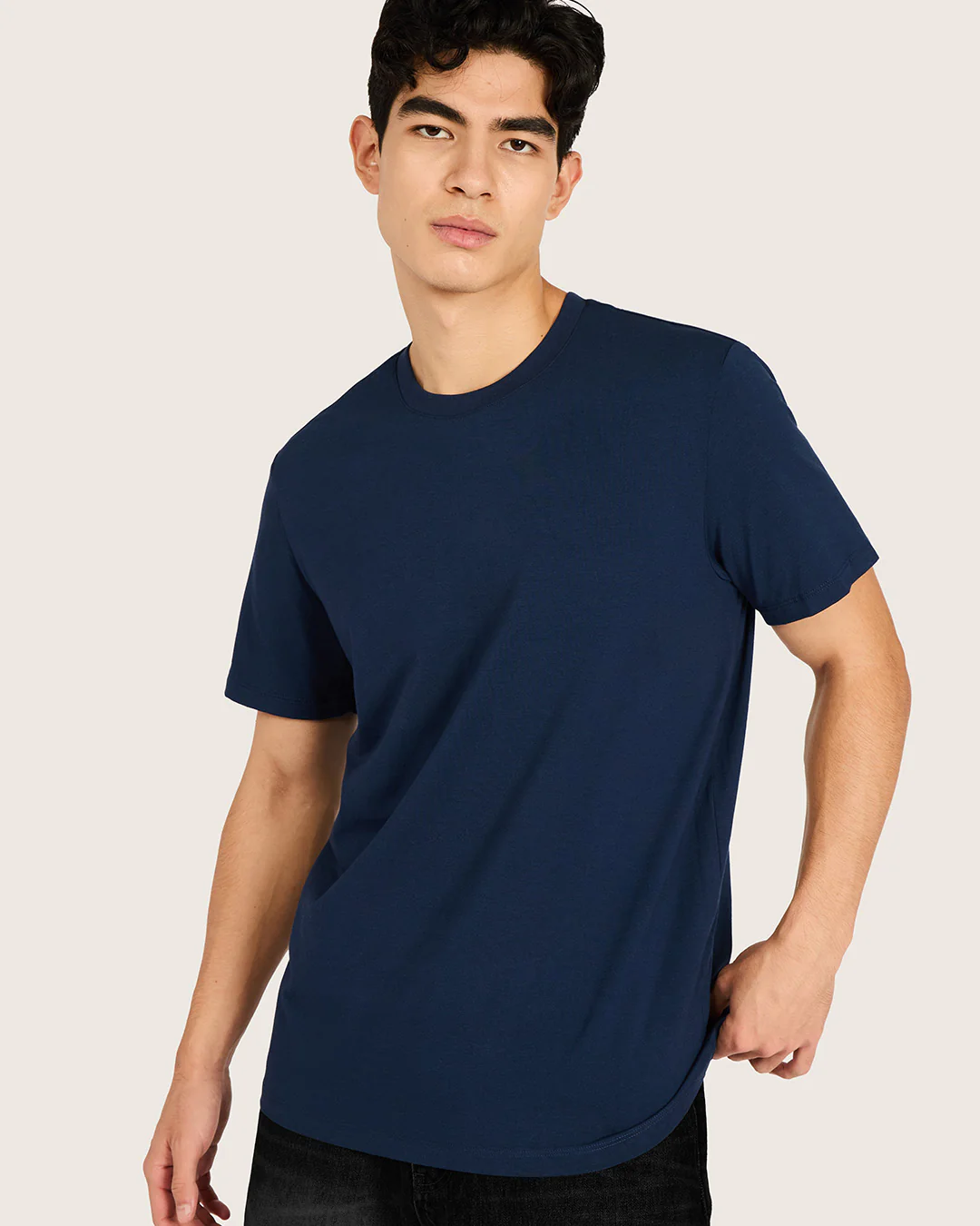 Men's Classic Crew Neck T-Shirt - Navy - Image 5