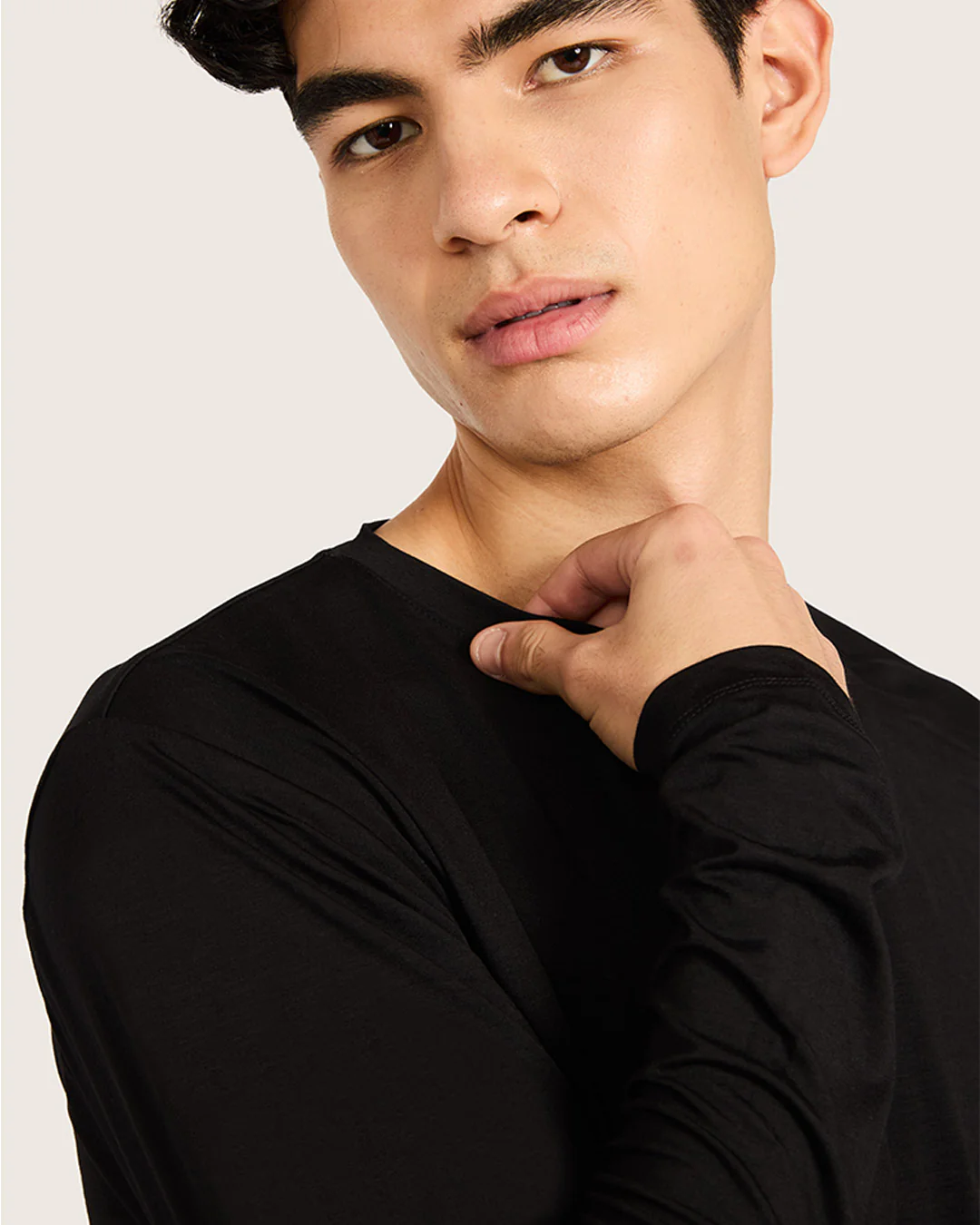 Men's Classic Long Sleeve T-Shirt - Black - Image 4