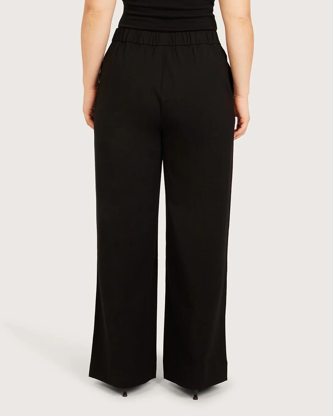 Relaxed Leg Pants - Short - Black - Image 10