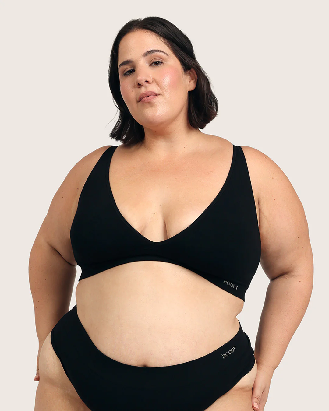 Wireless Plunge Bralette - Black - Image 13