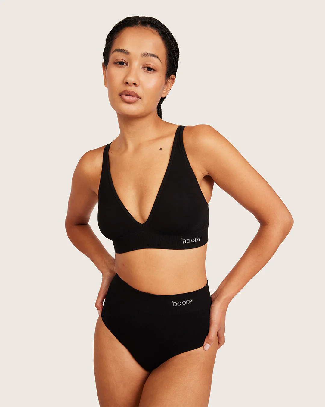 Wireless Plunge Bralette - Black - Image 6