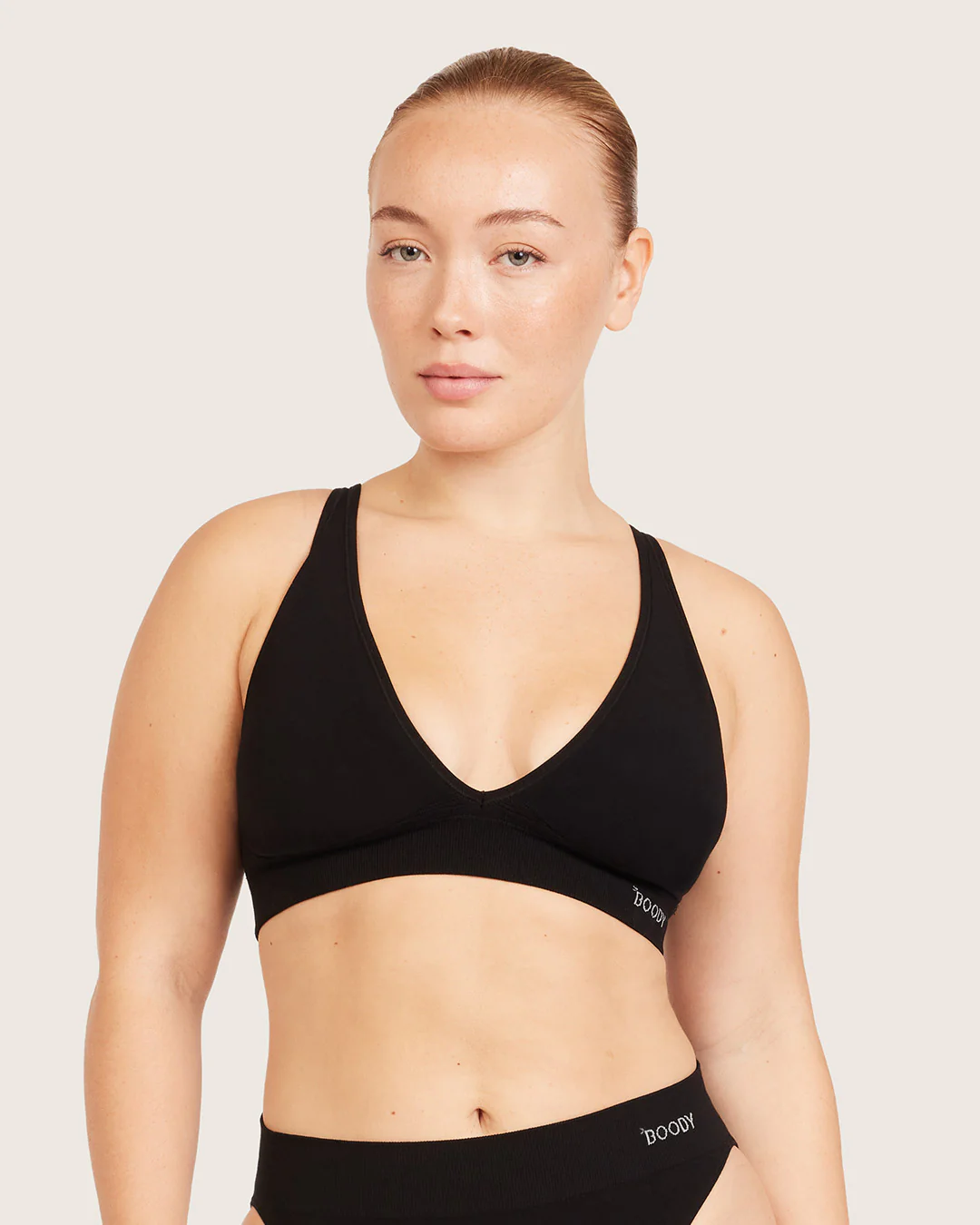 Wireless Plunge Bralette - Black - Image 7