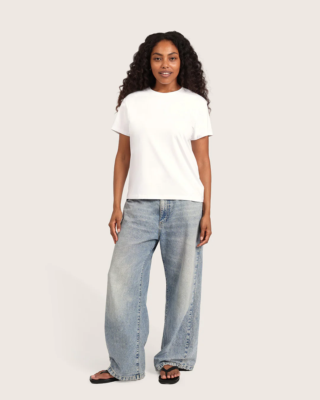 Women's Classic Crew Neck T-Shirt - White - Image 2